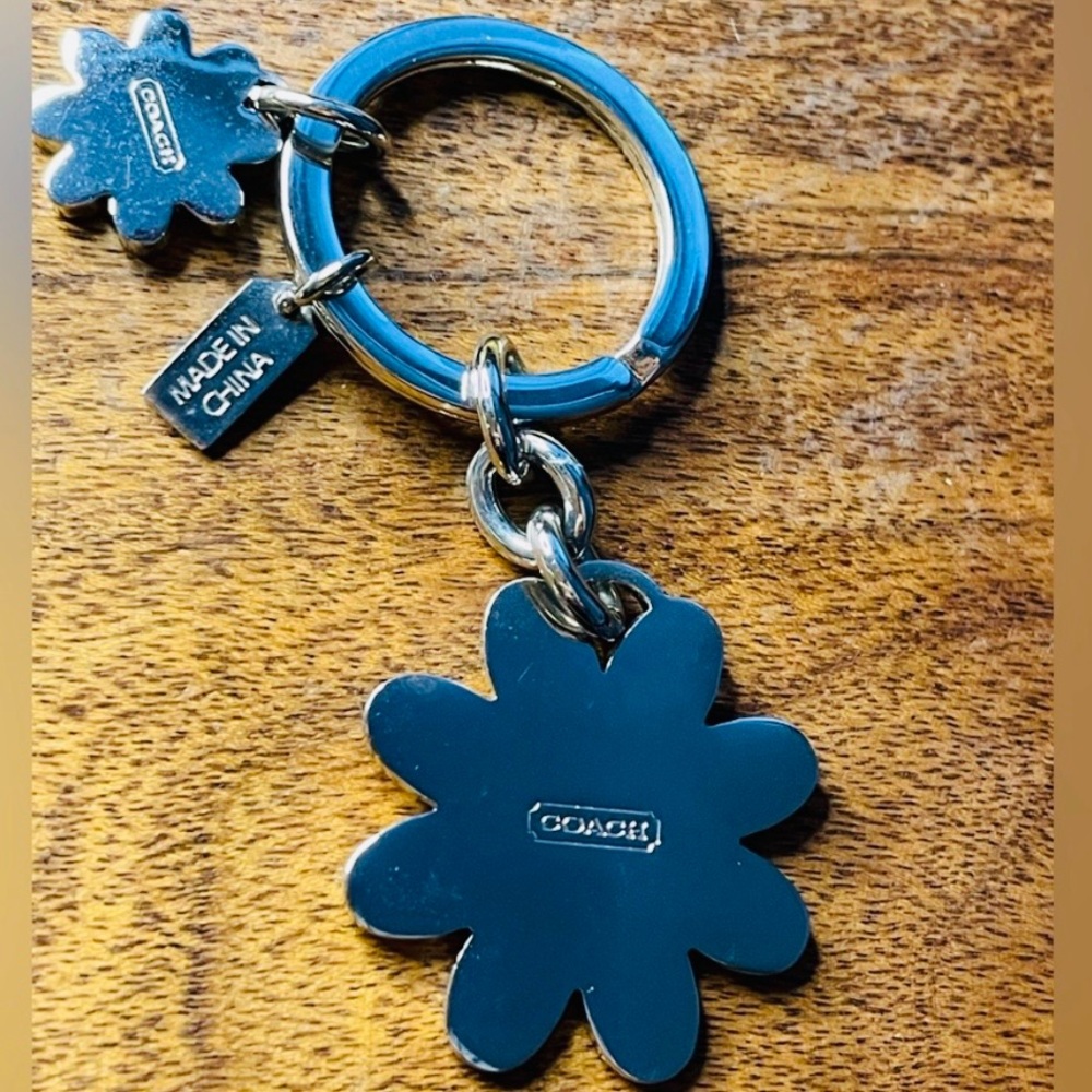 COACH Vintage Double Daisy Delight Pink Silver Signature Charm Keychain like new - Picture 8 of 9